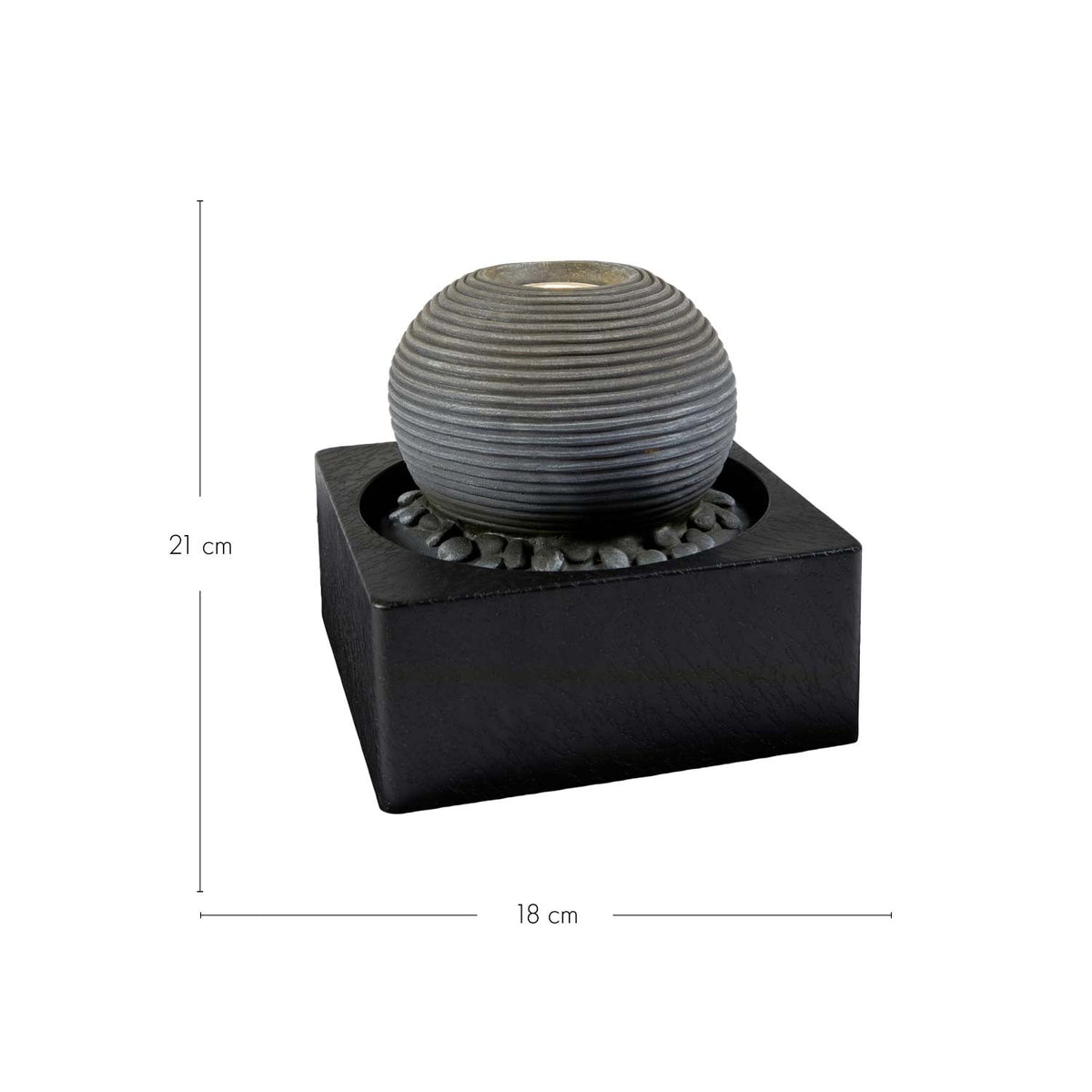 Produktfoto mit Maßen des Soller LED Zimmerbrunnens Kugel 21 cm hoch, 18 cm breit