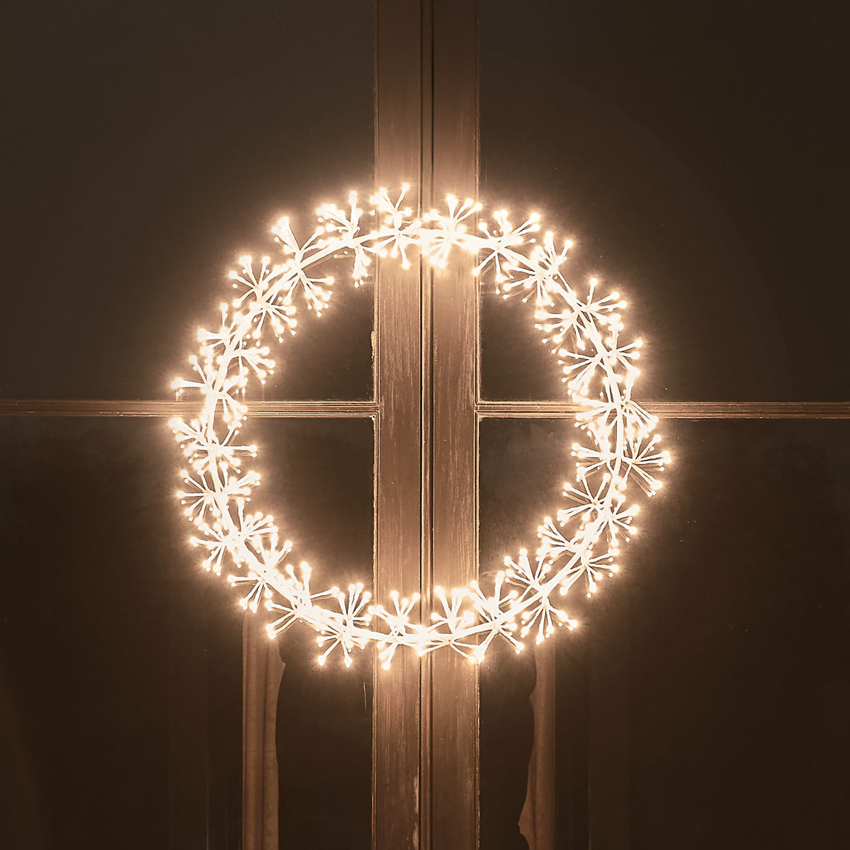 L4F25013_Cluster-Weihnachtskranz-78-cm