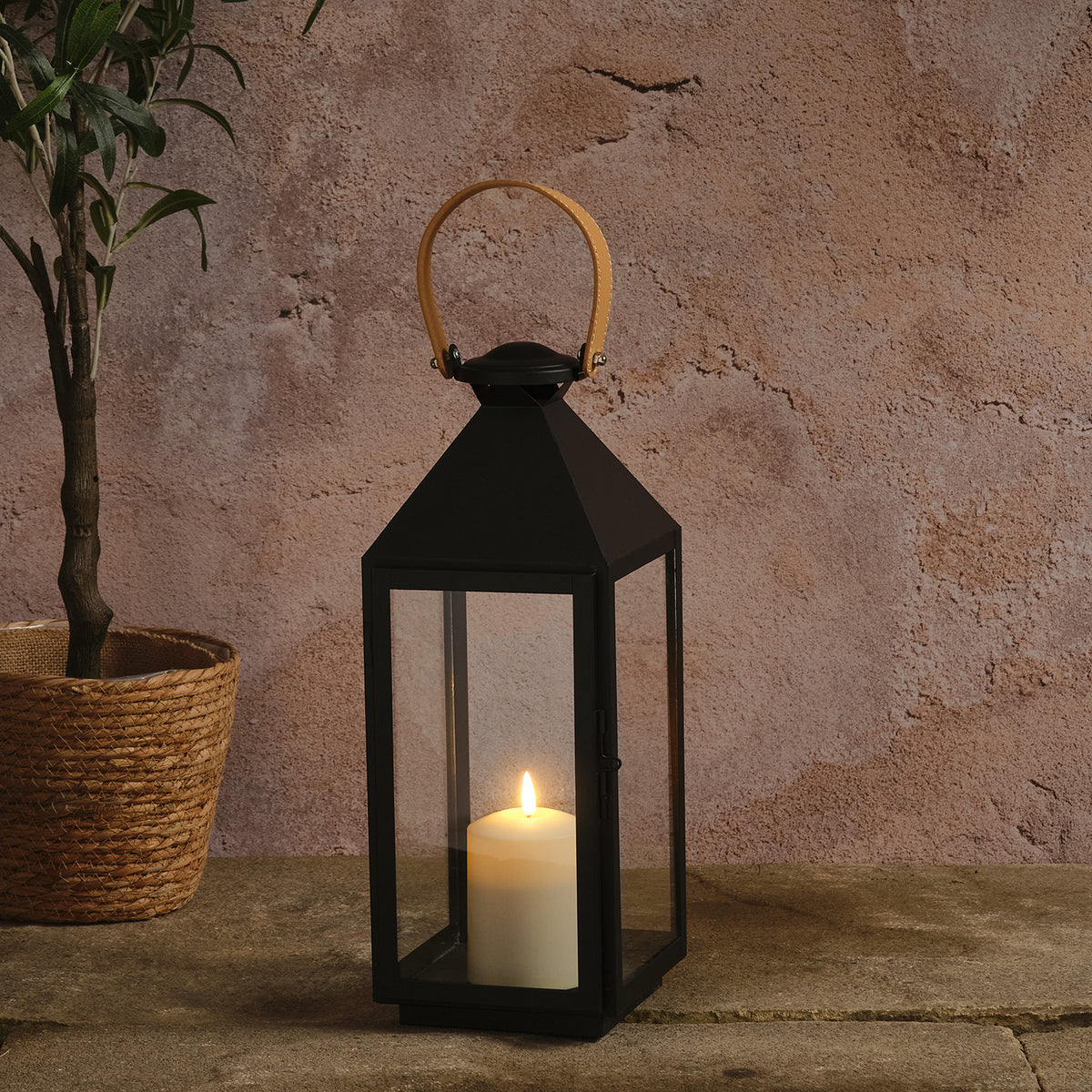 Schwarze "Brixham" TruGlow® LED-Laterne mit Ledergriff