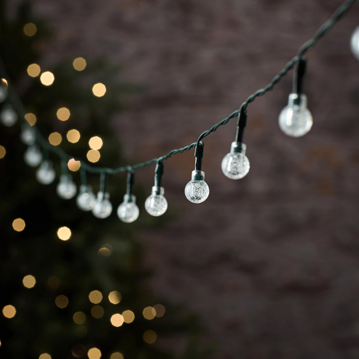 Zweifarbige LED-Lichterkette Bubble Ball mit weißen LEDs in kugeliger Form