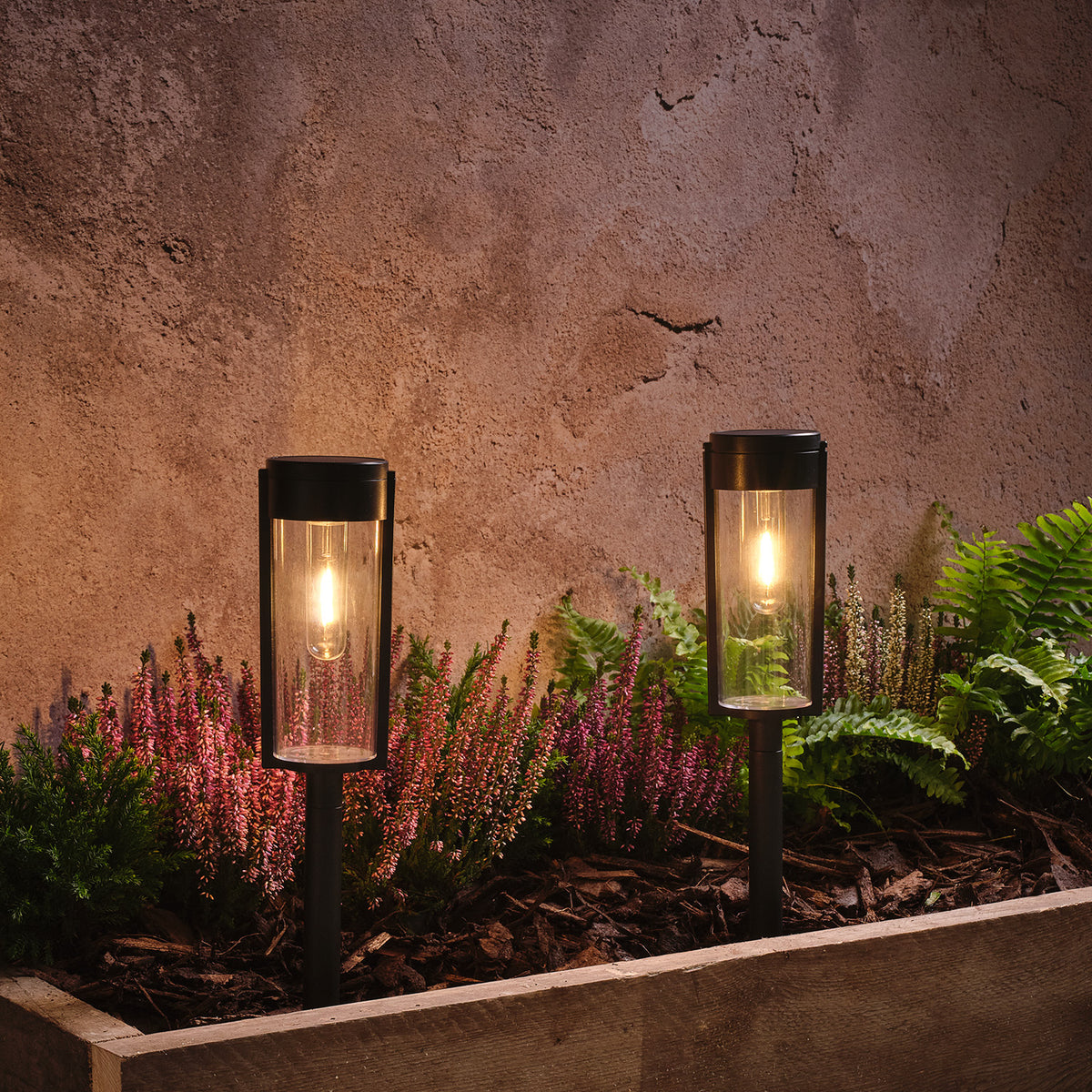 2er Set Solar-Wegeleuchten Wilton mit warmweißer LED