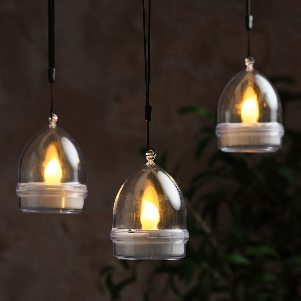 Drei transparente Mini Solar-Hängelaternen mit warmweißem, flackerndem LED-Flammeneffekt