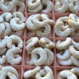 Vanillekipferl – Freshly Baked German Vanilla Crescents (8 oz)